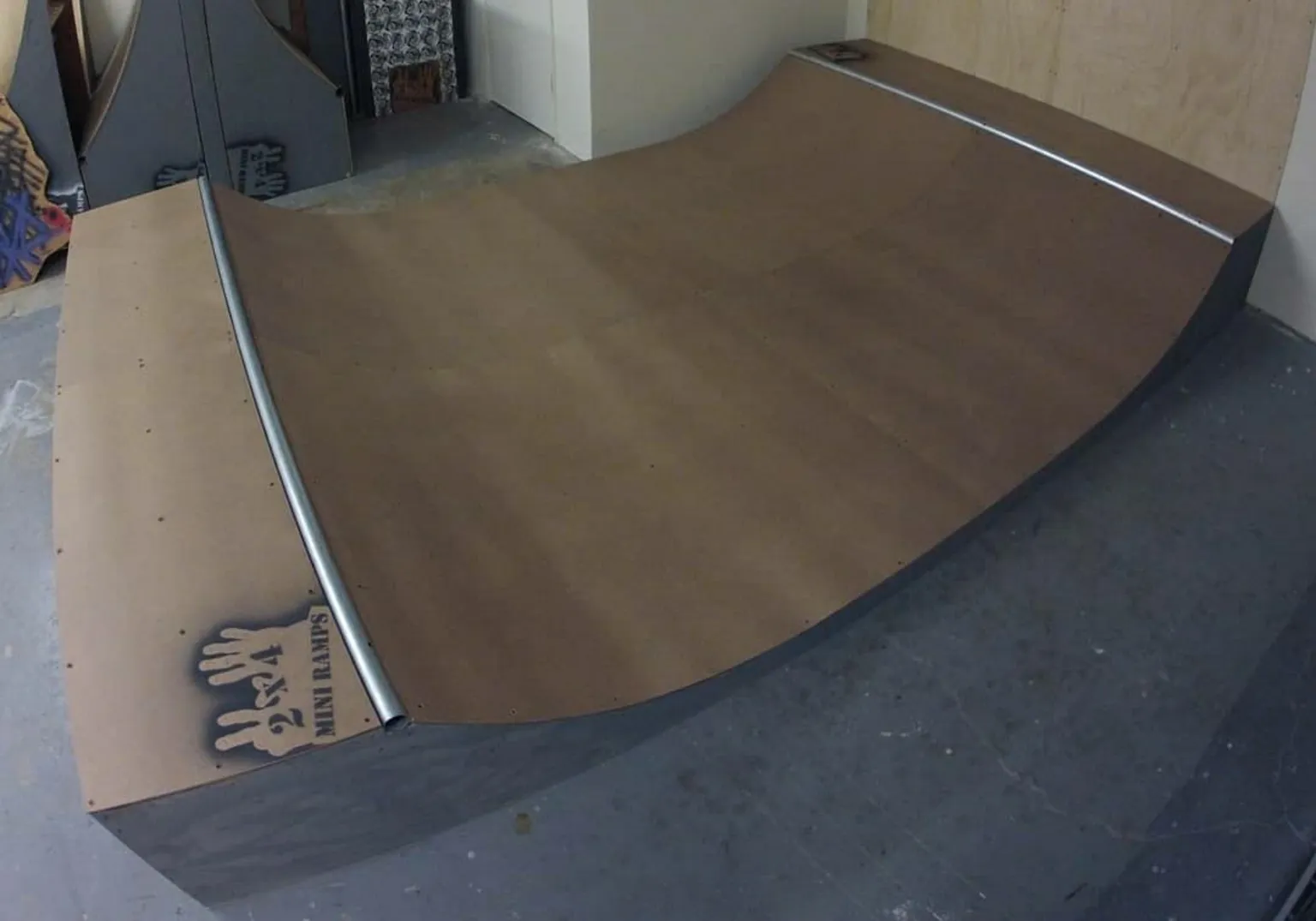 Micro mini miniramp in garage